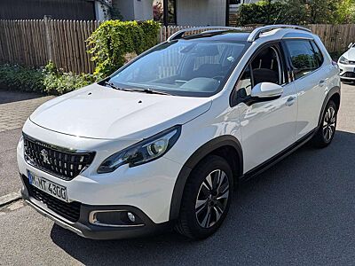 Peugeot 2008 2008 Allure PureTech 110 Klima, Panoramadach Navi, neuer Zahnriemensatz