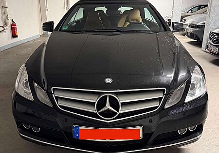 Mercedes-Benz E 200 CGI Cabrio BlueEFFICIENCY Elegance