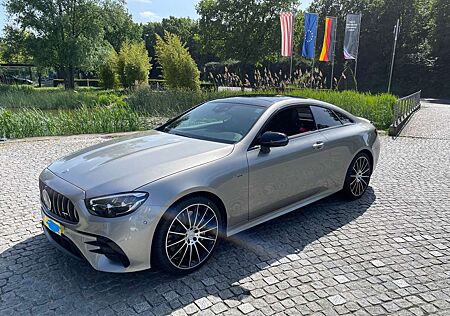 Mercedes-Benz E 53 AMG Coupe 4Matic+Pano/Night/20"/Perform.Abgas/Garantie