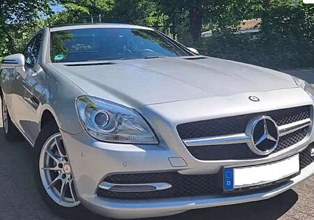 Mercedes-Benz SLK 200 (BlueEFFICIENCY)