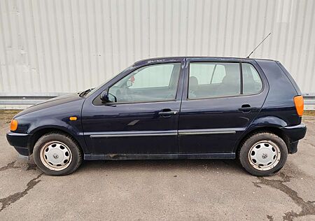 VW Polo Volkswagen 1.4i Servo+El-Fenster+Klima+AllwetterreiTÜV=NEU