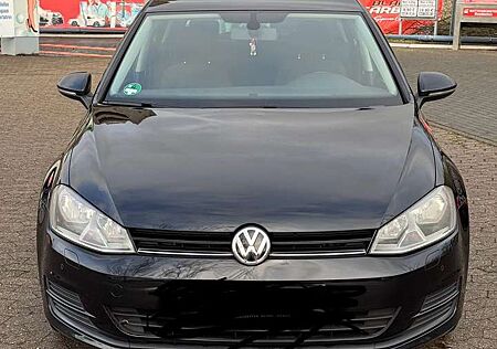VW Golf Volkswagen 1.2 TSI kombilimousine