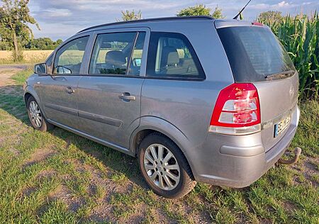 Opel Zafira -B/ Family R-Cat