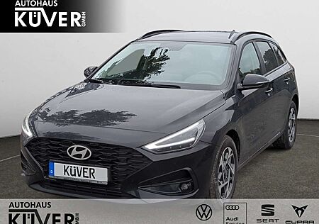 Hyundai i30 Family Kombi 1.5 T-GDi DCT Navi+ACC+Shzg+PDC