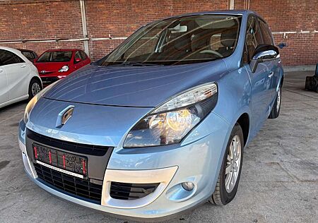 Renault Grand Scenic Dynamique dCi /NAVI/LEDER/AUTOMATIK