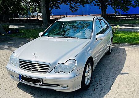 Mercedes-Benz C 180 Kompressor Avantgarde - TÜV Neu - 8 Fach bereift