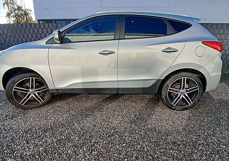 Hyundai ix35 gebraucht kaufen Hyundai ix35 2.0 2WDStyle