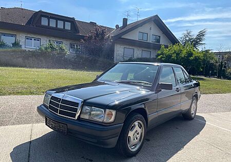 Mercedes-Benz 190 W201 E 2.6