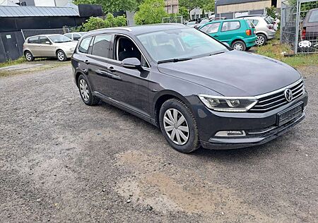 VW Passat Variant Volkswagen 2.0 TDI SCR DSG Comfortline