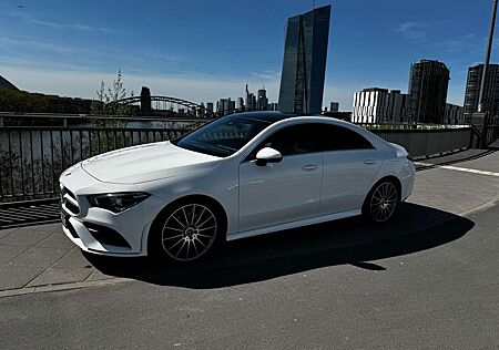 Mercedes-Benz CLA 220 4Matic