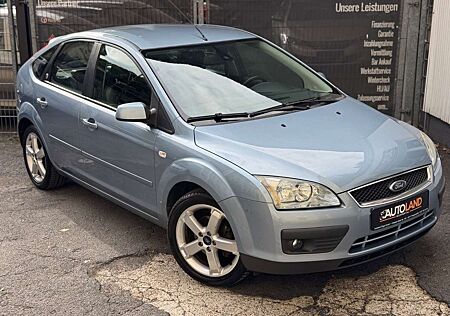 Ford Focus Lim*Ghia*1.6l*AUTOMATIK*KLIMAAUTO*TEMPOMAT