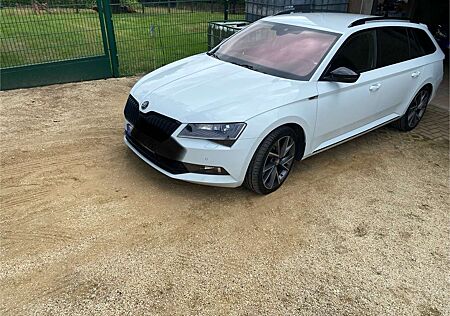 Skoda Superb Combi 1.8 TSI DSG SportLine