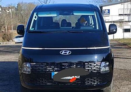 Hyundai Staria 1.6 T-GDI HEV Trend
