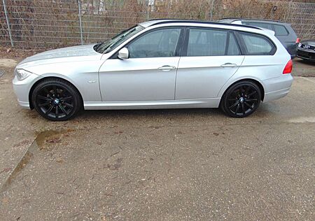 BMW 318 d Touring / Navi/PDC/SHZ/Klimaautomatik/18zoll