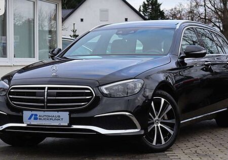 Mercedes-Benz E 300 de T DISTRO+PANO+KAMERA+HEADUP+WIDESCREEN