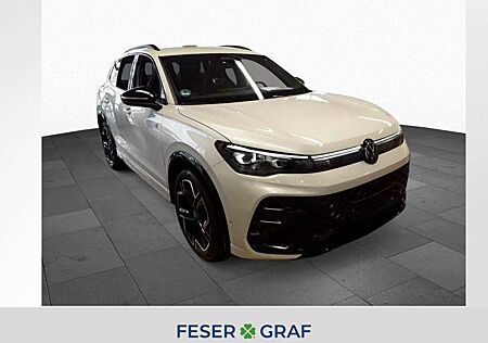 VW Tiguan Volkswagen 2.0 TDI DSG R-Line BLACK NAVI IQ.LIGHT
