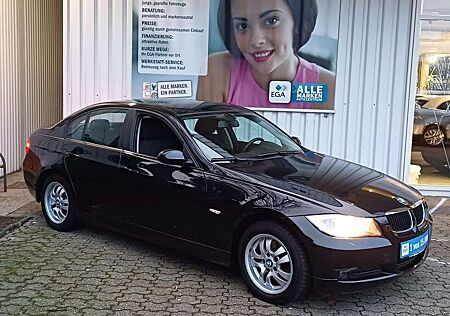 BMW 318 i ADVANTAGE KLIMA ALU RCD HU 3/27 RADIO-NAVIGATIO