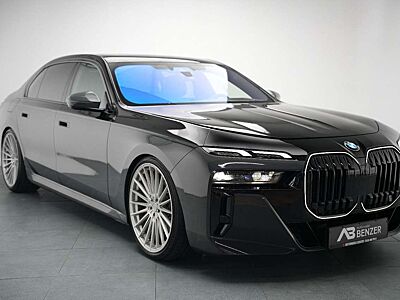BMW 740 d M-Paket*ICONIC*CinemaTV*SkyLounge*360°*HUD