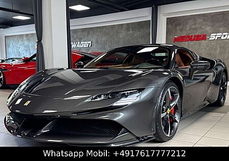 Ferrari SF90 gebraucht kaufen Ferrari SF90 Stradale CARBON EXT&INT JBL LIFT 1HAND FULL