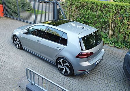 VW Golf GTI Volkswagen GTI Performance Start-Stopp