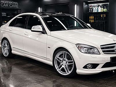 Mercedes-Benz C 220 CDI AMG LINE PANORAMA 1.HAND TOP GEPFLEGT!
