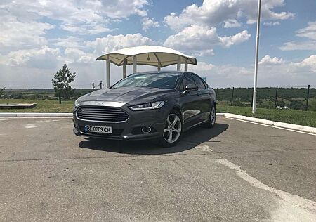 Ford Mondeo 2.5 Benzin