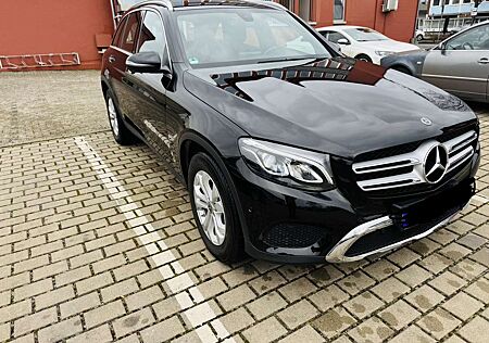 Mercedes-Benz GLC 220 d 4Matic 9G-TRONIC