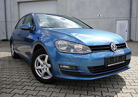 VW Golf Volkswagen 1.2TSI SHZ PDC Radio Klima