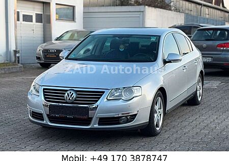 VW Passat Volkswagen Lim. Highline 2.0L*PDC*NAVI*TEMPO*AHK