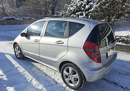Mercedes-Benz A 200 A-Klasse Avantg. Rentnerauto, Garage sehr gepflegt