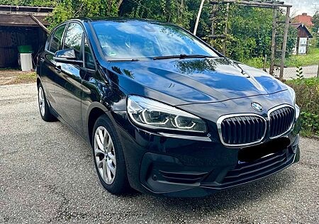 BMW 225xe 225 2er Active Tourer Plug-In-Hybrid iPerformanc