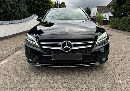 Mercedes-Benz C 300 T de AVANTGARDE COMAND+KAMERA WIDESREEN LED