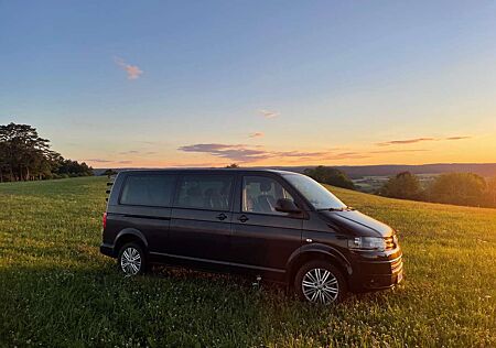 VW T5 Caravelle Volkswagen Caravelle DSG Edition