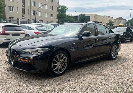 Alfa Romeo Giulia 2.2 Diesel 154kW Q4*Panorama*R-Cam*Sport