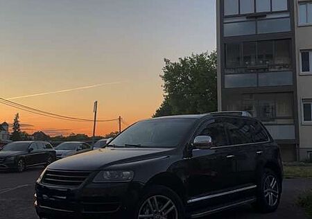VW Touareg Volkswagen 3,0 V6 TDI DPF Tiptronic