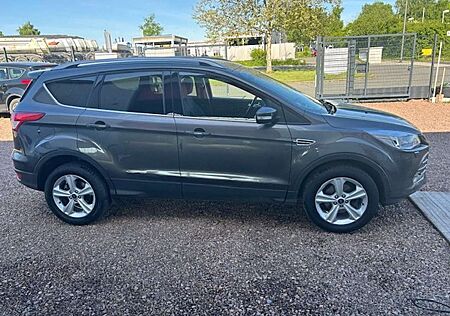 Ford Kuga 1.5 *2x4 SYNC*Edition*EU6*aAHK*Design/Winterpaket