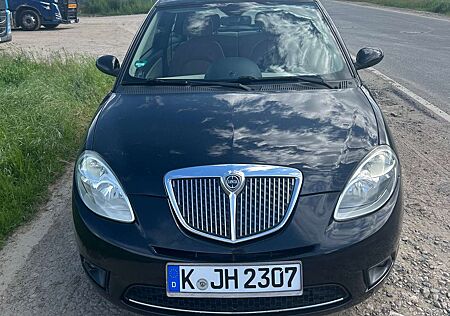 Lancia Ypsilon Y 1.4 16v Oro