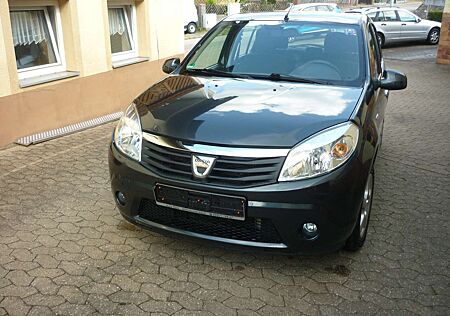 Dacia Sandero Laureate