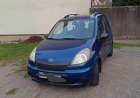 Toyota Yaris Verso P2