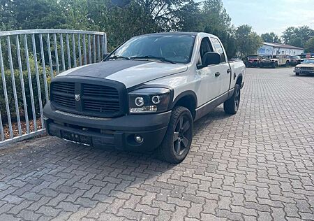 Dodge RAM 1500 Quad Cab 4,7 Magnum