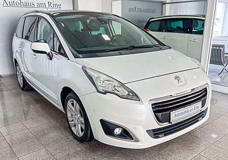 Peugeot 5008 Allure Klima Navi Head up Panorama PDC AHK!