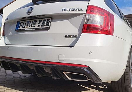Skoda Octavia RS 2.0 TDI DSG BI-XENON Black AHK 8-fach 1. Hd