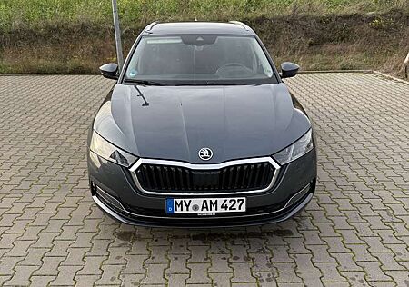 Skoda Octavia Combi 2.0 TDI DSG Style