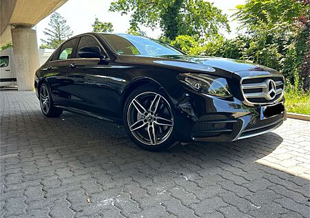 Mercedes-Benz E 220 9G-TRONIC AMG Line