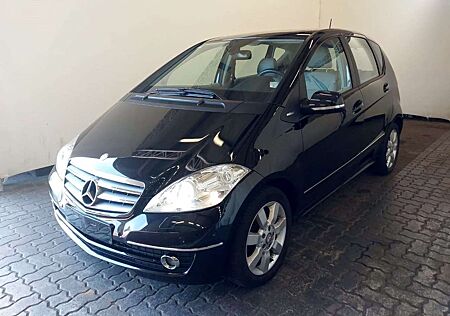 Mercedes-Benz A 180 A180CDI Elegance/6Gang/Xenon/PDC/Navi/Sitzh/2H/A