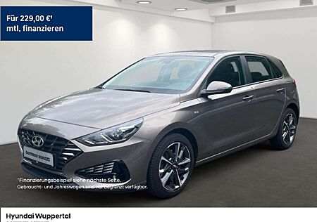 Hyundai i30 gebraucht kaufen Hyundai i30 1.5 T-GDI Mildhybrid Trend NAVI KAM SHZ PDC LM