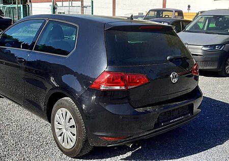 VW Golf Volkswagen Lounge BMT Euro-6