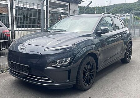 Hyundai Kona dig.Cockpit ACC LED Wärmepumpe R.Cam LED PDC