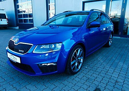 Skoda Octavia Combi RS 4x4 NAVI APP BI XENON SOUND AHK