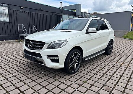 Mercedes-Benz ML 350 CDI BlueTe AMG Paket Kamera Pano Keyless Go